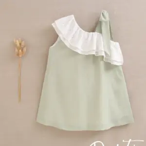 vestido niña verde con volantes