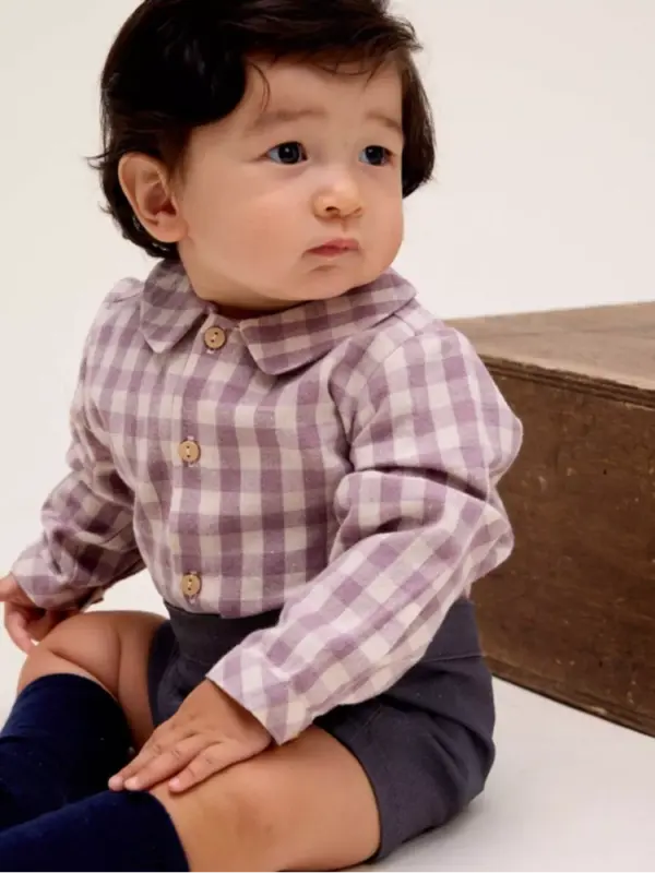 Camisa de bebé niño de cuadros con cuello redondo
